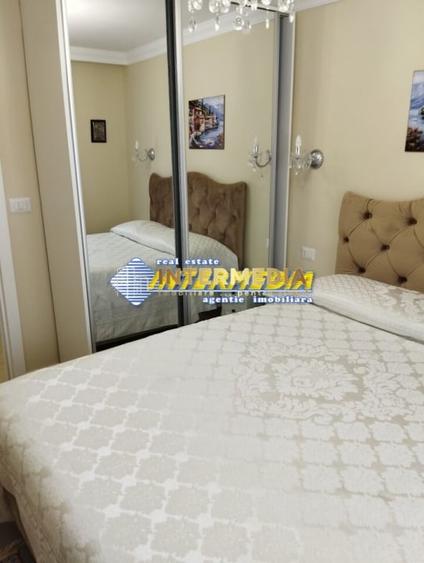 Apartament cu 3 camere semidecomandat, mobilat în Ampoi 1