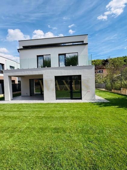 Casă individuală cu 4 camere cu Teren 600 Mp în Florești