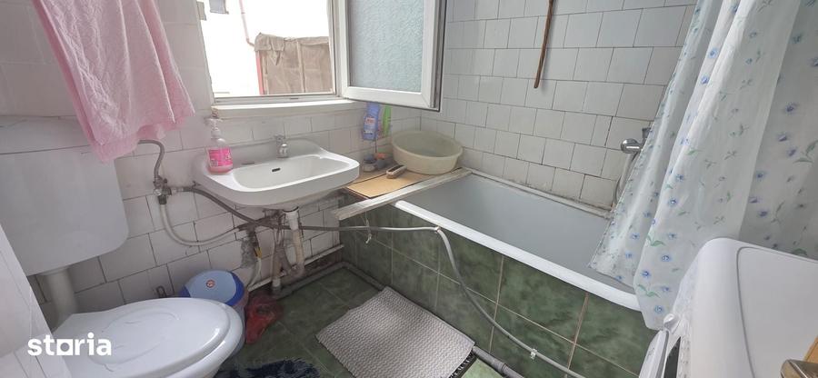 OCAZIE ! CENTRU PIATA UNIRII 2 CAMERE 2 BALCOANE ETAJ 1 BOXA 77.000 E - 2