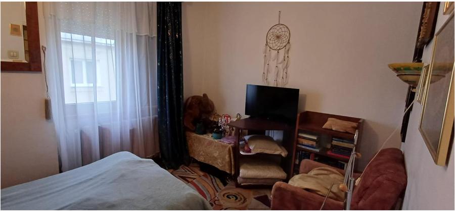 Apartament cu 3 camere semidecomandat în Centrul Civic