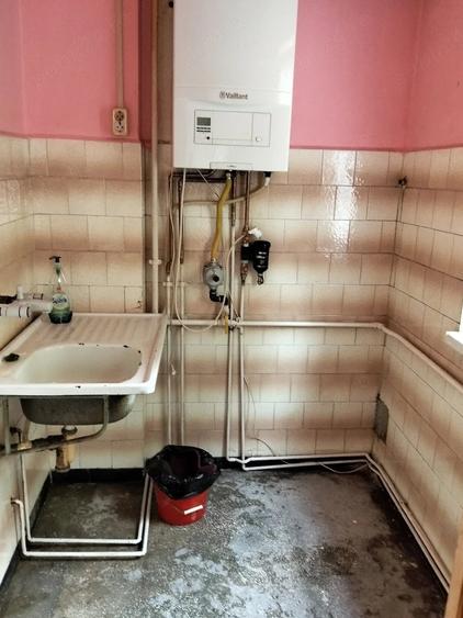 Apartament cu 2 camere nedecomandat în Central