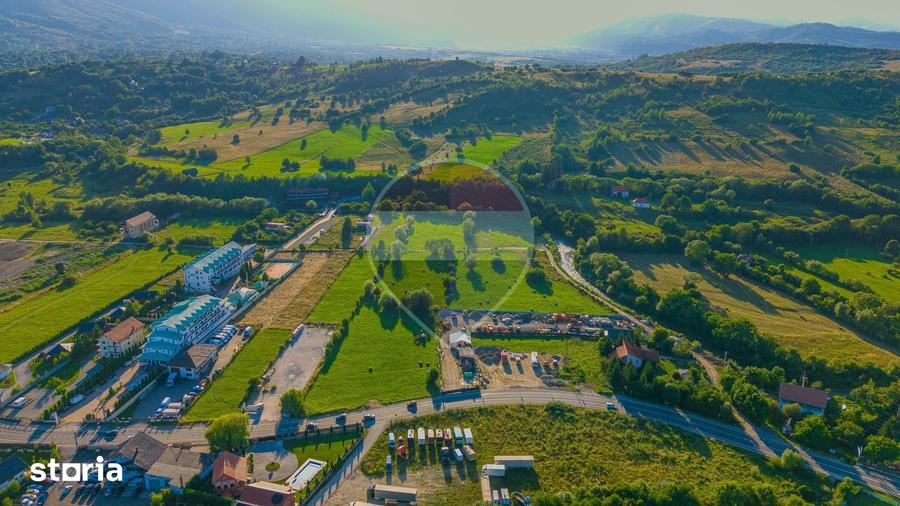 Teren de 7660 mp, în Central