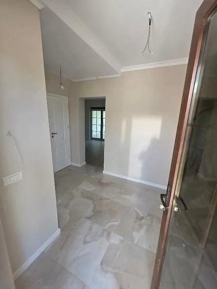 Casă cu 5 camere cu Teren 250 Mp în Torontalului
