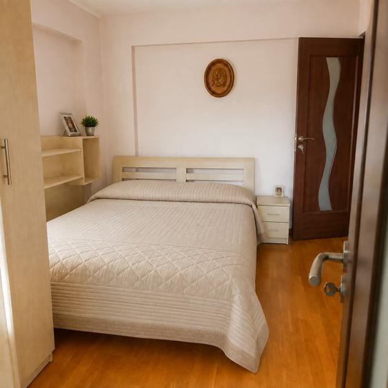 Apartament cu 4 camere semidecomandat în Frumoasa