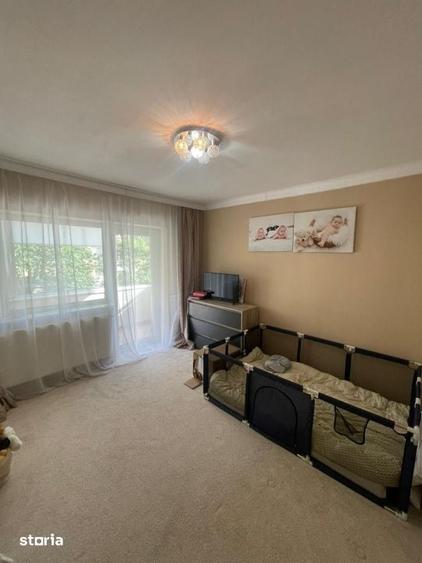 Apartament cu 3 camere în Traian