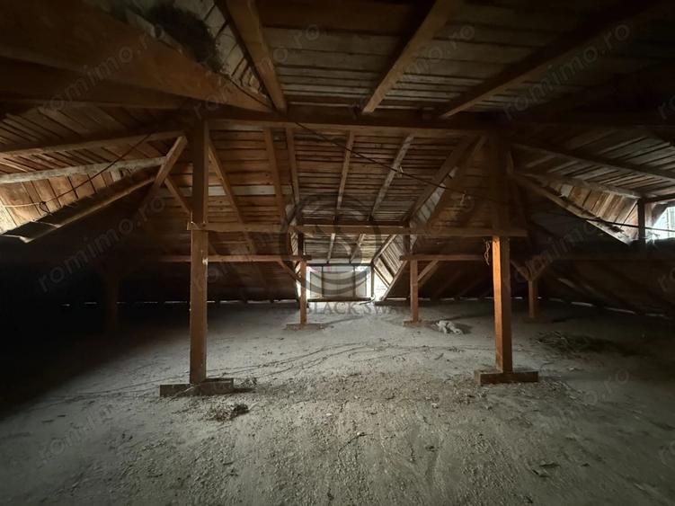 Casă cu 6 camere cu Canalizare în Ultracentral