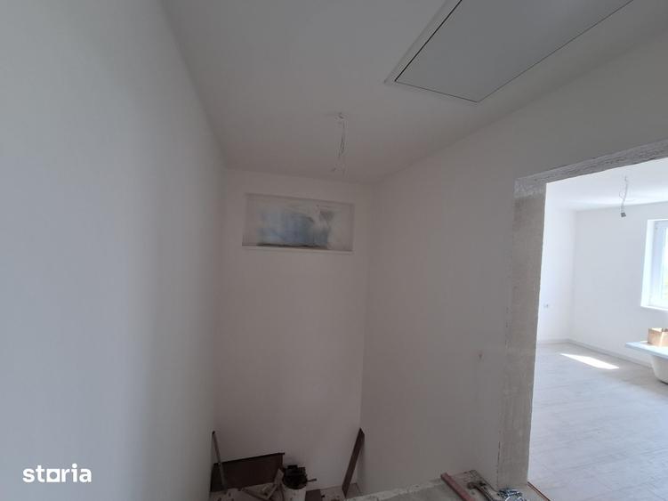 Casă cu 5 camere cu Teren 250 Mp în Ghiroda