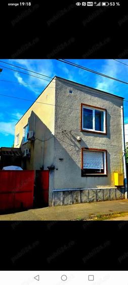 Casă cu 4 camere cu Teren 600 Mp în Central