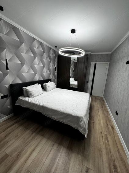 Apartament cu 2 camere decomandat în Florilor