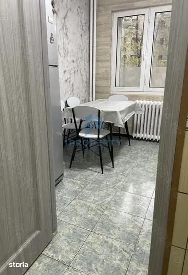 Apartament cu 3 camere în Vatra Luminoasă