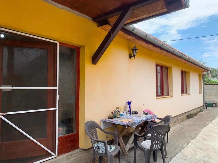 Casă cu 3 camere cu Teren 426 Mp în Central