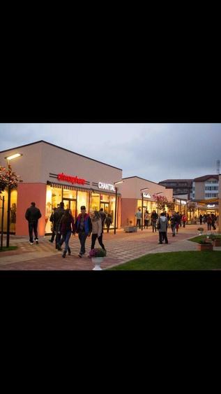 Spațiu comercial, în Central