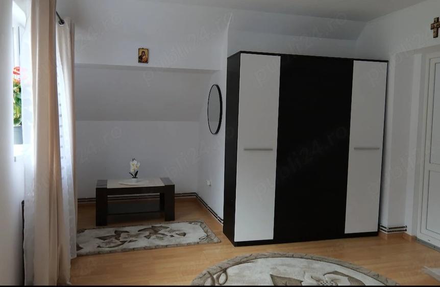 Garsonieră decomandată în Central