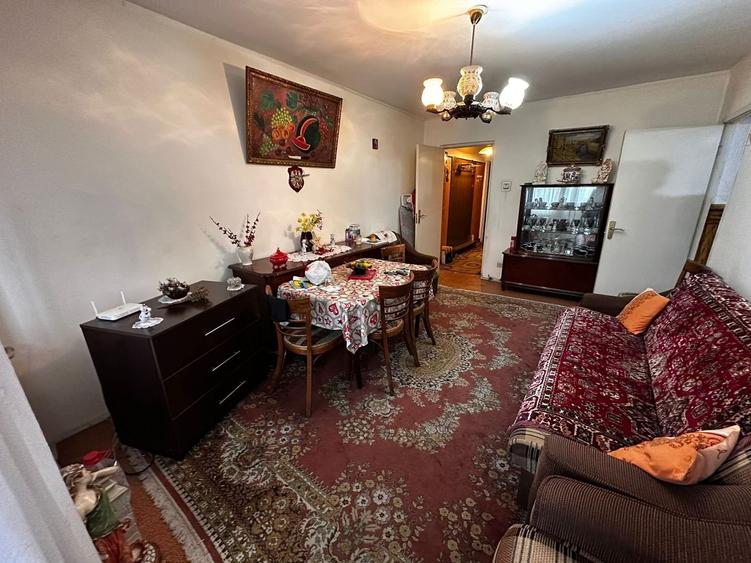 Apartament cu 3 camere, mobilat în Gorjului
