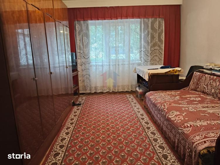 Apartament cu 4 camere în Buzaului