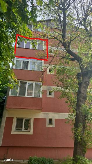 Apartament cu 4 camere decomandat în Micro 16