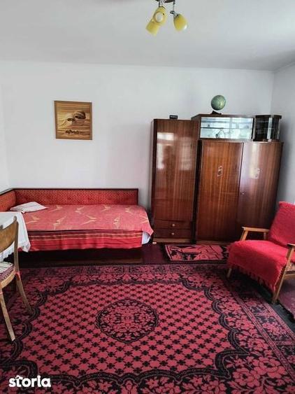 Casă cu 3 camere cu Teren 100 Mp în Central
