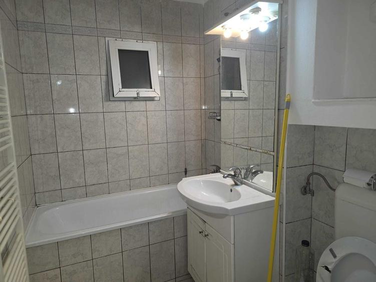 Apartament cu 3 camere decomandat în Exercițiu