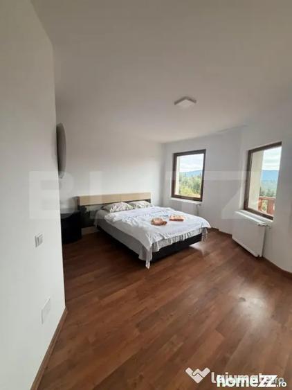 Casă cu 10 camere cu Teren 1000 Mp în Mănăștur