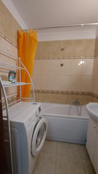 Apartament cu 2 camere semidecomandat în P-ța Unirii