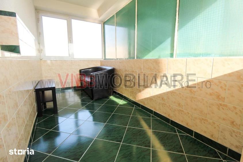 Apartament cu 3 camere decomandat în Decebal