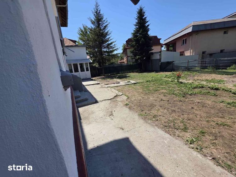 Casă cu 4 camere cu Teren 600 Mp în Central