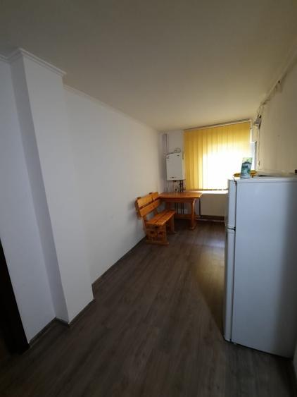 Apartament cu 3 camere în Tudor Vladimirescu