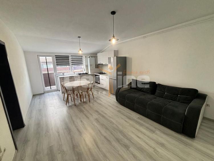 Apartament cu 2 camere decomandat în Cetatea