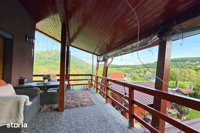 Casă cu 3 camere cu Teren 900 Mp în Cornișa