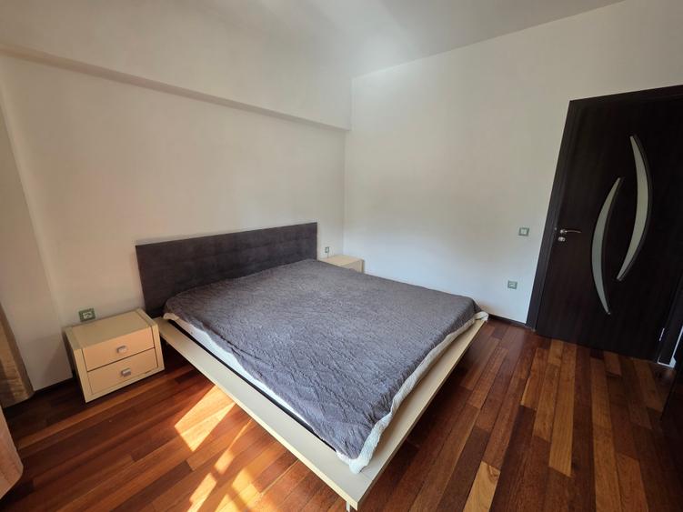 Apartament cu 2 camere semidecomandat în Văcăresti
