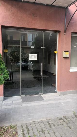 Spațiu comercial, de 43 mp, în Central