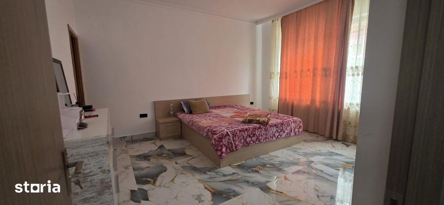 Casă cu 3 camere cu Teren 141 Mp în Central