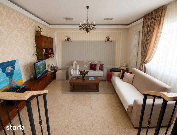 Casă cu 7 camere cu Canalizare în Tineretului
