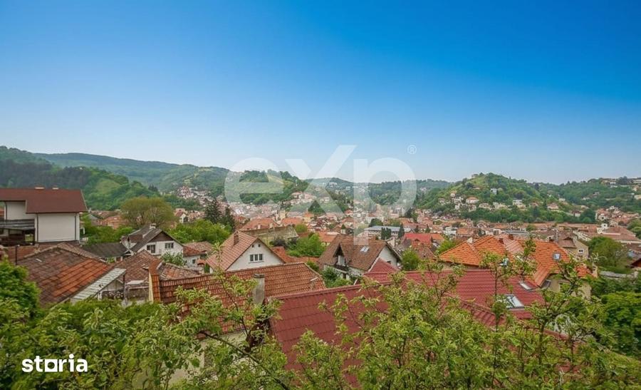 Casă cu 5 camere cu Teren 355 Mp în Schei