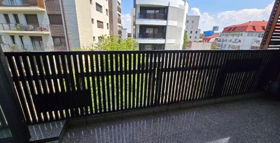 Apartament cu 5 camere decomandat, mobilat în Herăstrău