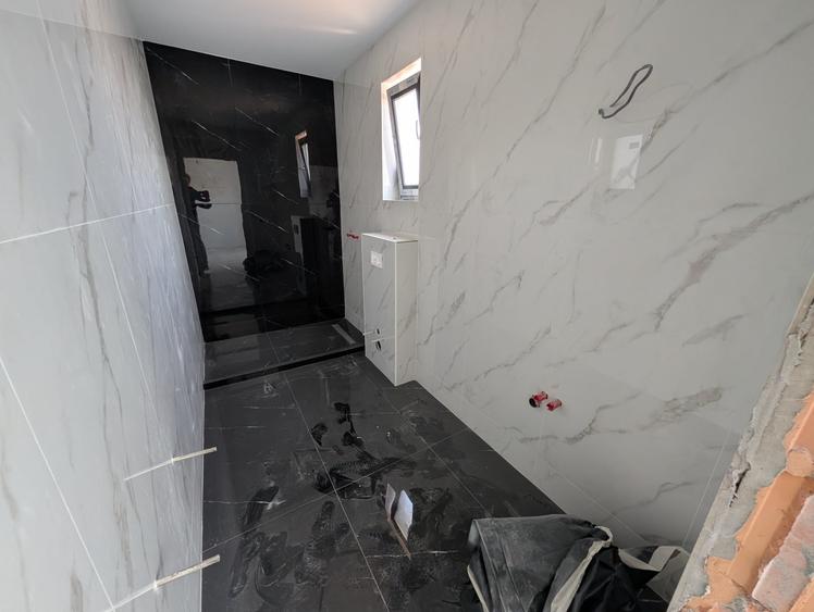 Casă individuală cu 5 camere cu Canalizare în Tunari