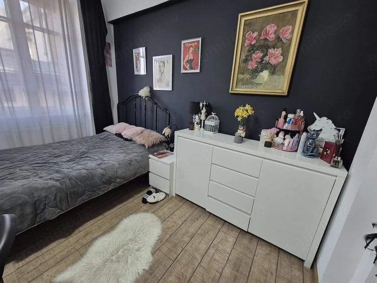 Apartament cu 5 camere decomandat în Central