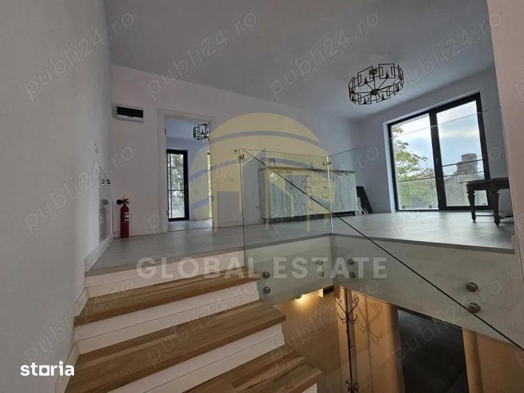 Casă cu 6 camere cu Teren 141 Mp în Obor