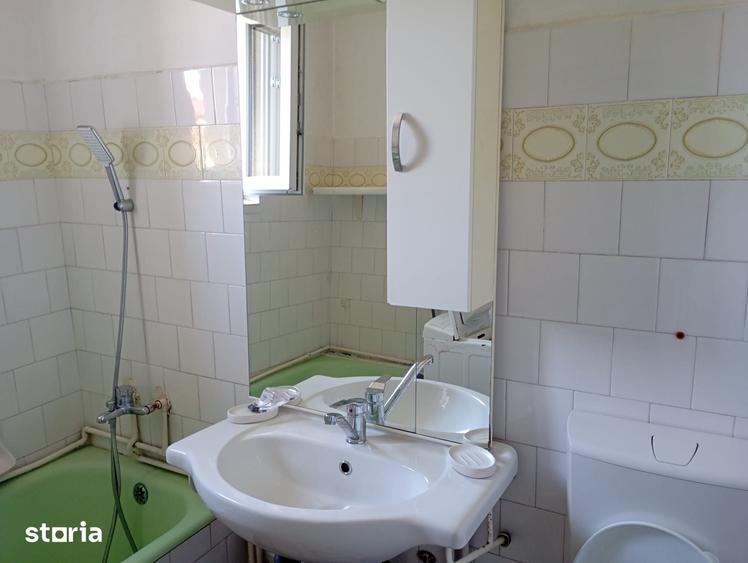 Apartament cu 3 camere în Mărăști