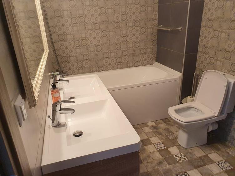 Apartament cu 3 camere semidecomandat în Pipera