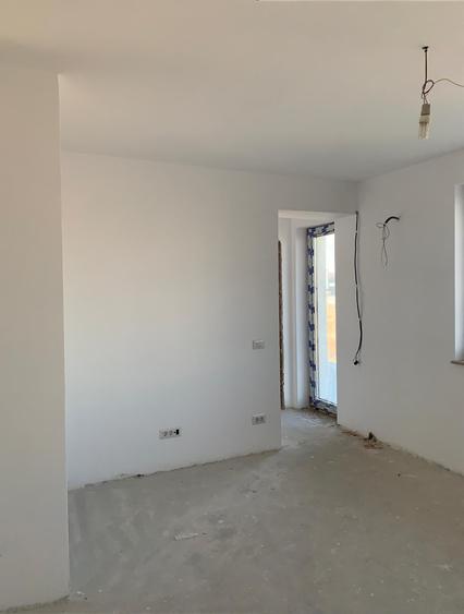 Casă individuală cu 5 camere cu Canalizare în Ultracentral