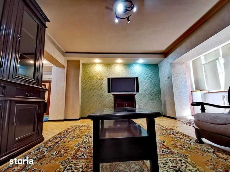 Apartament cu 4 camere decomandat în Central