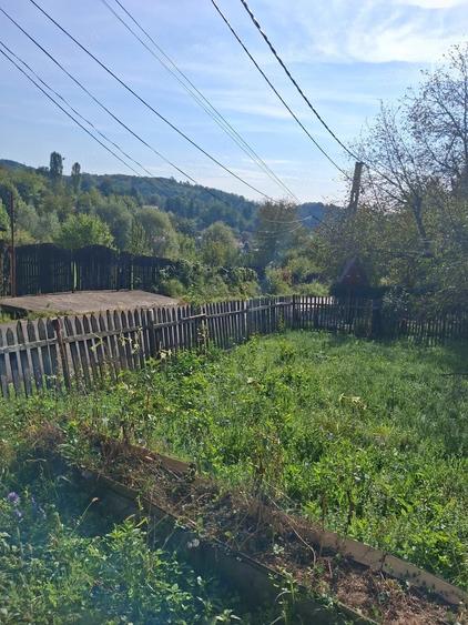 Casă cu 4 camere cu Teren 1100 Mp în Central