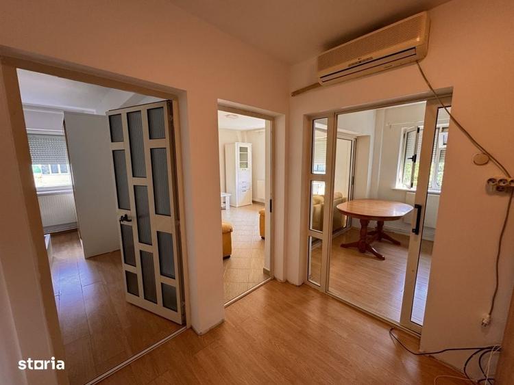 Apartament cu 2 camere decomandat în Calea București