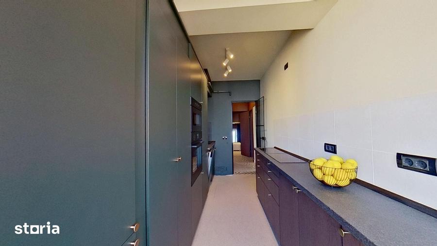 Apartament cu 3 camere decomandat în Romană