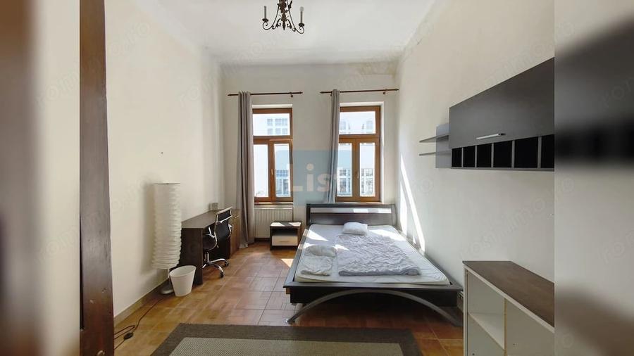 Apartament cu 4 camere semidecomandat în Ultracentral