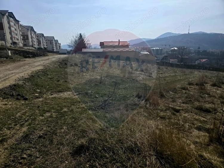 Teren de 2606 mp, în Calea Romanului