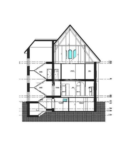 Casă individuală cu 10 camere cu Canalizare în Ultracentral