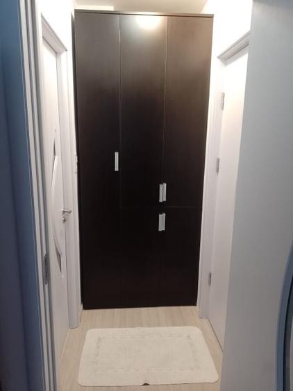 Apartament cu 2 camere semidecomandat, mobilat în Central