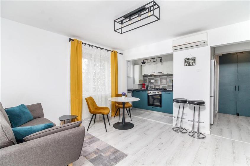 Apartament cu 3 camere semidecomandat, mobilat în Gheorgheni
